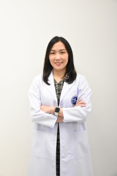 พญ.เพชรรัตน์ หาญอุทัยรัศมี